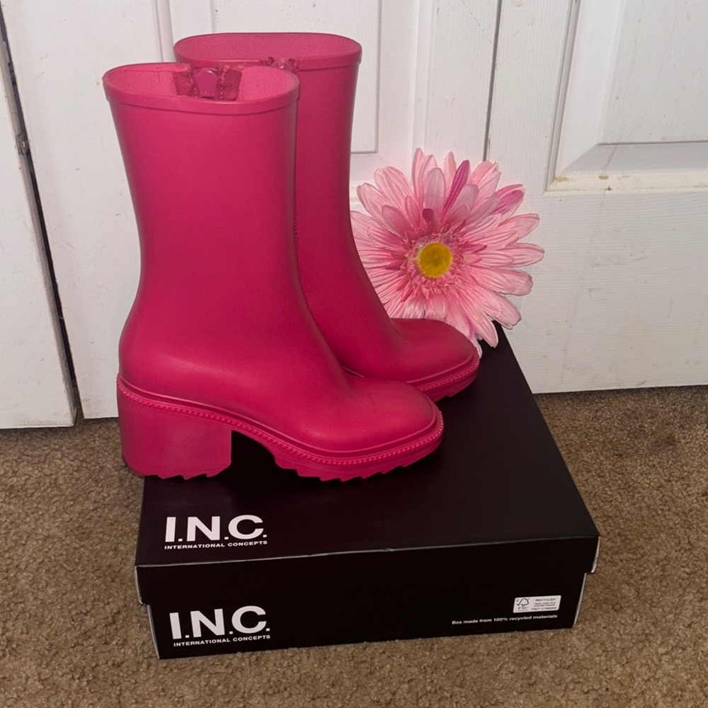 INC International Concepts Vibrant Pink Boots